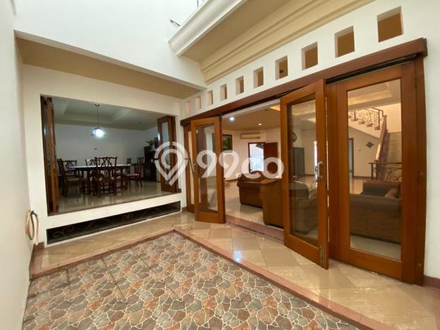 Rumah dengan Lokasi Strategis 3 KT di Kelapa Gading, Jakarta Utara Rumah dengan Lokasi Strategis 3 KT di Kelapa Gading, Jakarta Utara