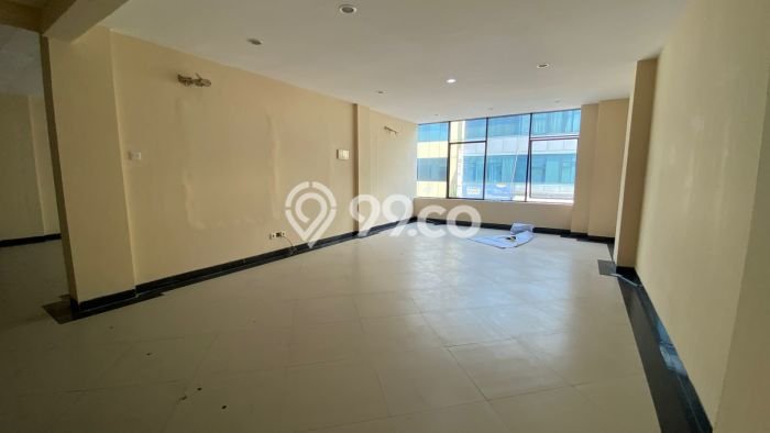 Area Ramai! Ruko Dijual di Kelapa Gading untuk Bisnis Luas Bangunan 208m2 Area Ramai! Ruko Dijual di Kelapa Gading untuk Bisnis Luas Bangunan 208m2