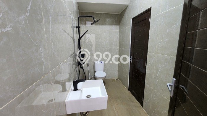 Siap Huni Rumah Mewah 5 Kamar di Kelapa Gading Dekat ke Mana Pun Siap Huni Rumah Mewah 5 Kamar di Kelapa Gading Dekat ke Mana Pun