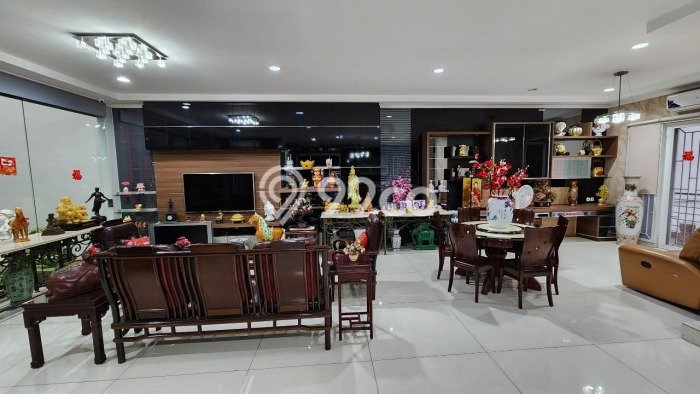 Siap Huni Rumah Mewah 5 Kamar di Kelapa Gading Dekat ke Mana Saja Siap Huni Rumah Mewah 5 Kamar di Kelapa Gading Dekat ke Mana Saja