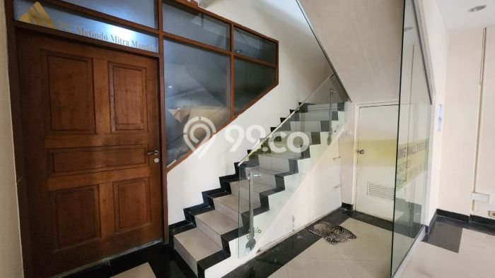 Area Ramai! Ruko Dijual di Kelapa Gading untuk Bisnis Luas Bangunan 208m2 Area Ramai! Ruko Dijual di Kelapa Gading untuk Bisnis Luas Bangunan 208m2