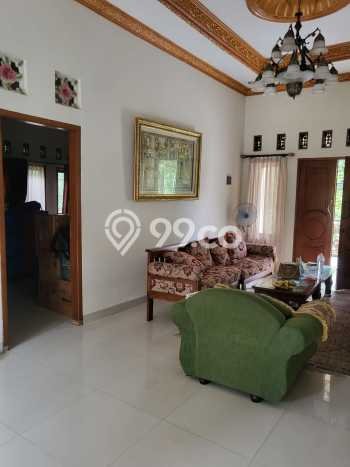 Ready to Use! Luxury House LT 300m2 Desain Elegan di Gadog Ready to Use! Luxury House LT 300m2 Desain Elegan di Gadog
