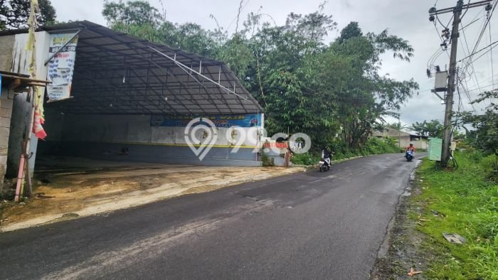 Area Ramai! Komersial Dijual di Ciampea untuk Bisnis Luas Bangunan 235m2 Area Ramai! Komersial Dijual di Ciampea untuk Bisnis Luas Bangunan 235m2
