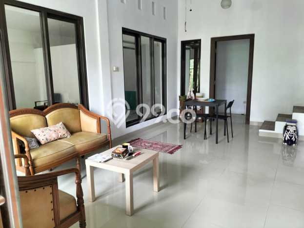 Disewakan! Rumah 3 Kamar Tidur &
3 Kamar Mandi di Sentul City, Bogor Disewakan! Rumah 3 Kamar Tidur &
3 Kamar Mandi di Sentul City, Bogor