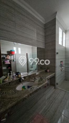 Hunian Mewah LB 900m2 Siap Huni Desain Elegan di Sentul City, Bogor Hunian Mewah LB 900m2 Siap Huni Desain Elegan di Sentul City, Bogor