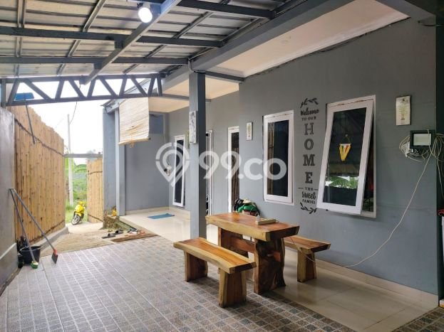 Rumah di Cisarua, 4 KM, Pemandangan Indah, LT 250m² LB 100m² Rumah di Cisarua, 4 KM, Pemandangan Indah, LT 250m² LB 100m²