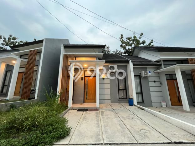 For Sale Rumah 2 Kamar Lokasi Strategis Nyaman dan Strategis di Cibinong For Sale Rumah 2 Kamar Lokasi Strategis Nyaman dan Strategis di Cibinong