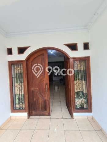 Rumah Elit Modern Tanpa Renovasi di Tanjung Barat Jakarta Selatan Rumah Elit Modern Tanpa Renovasi di Tanjung Barat Jakarta Selatan