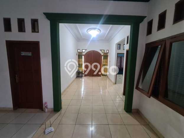 Rumah Elit Modern Tanpa Renovasi di Tanjung Barat Jakarta Selatan Rumah Elit Modern Tanpa Renovasi di Tanjung Barat Jakarta Selatan