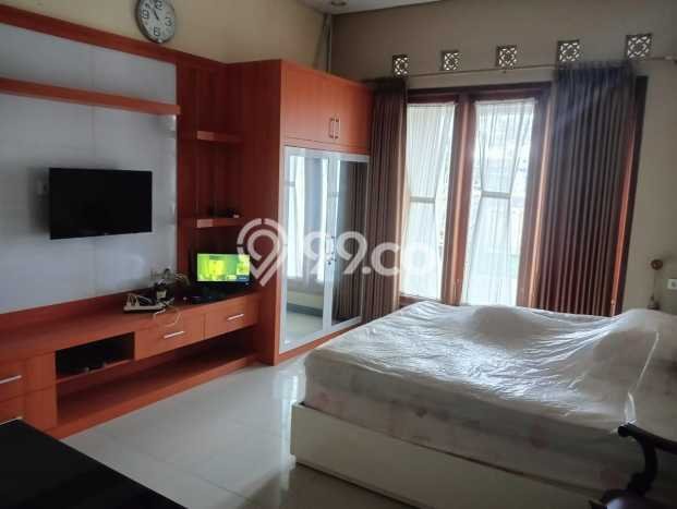 Hot Offer Hunian Mewah Ideal dan Luas di Gunung Pati, Semarang Hot Offer Hunian Mewah Ideal dan Luas di Gunung Pati, Semarang