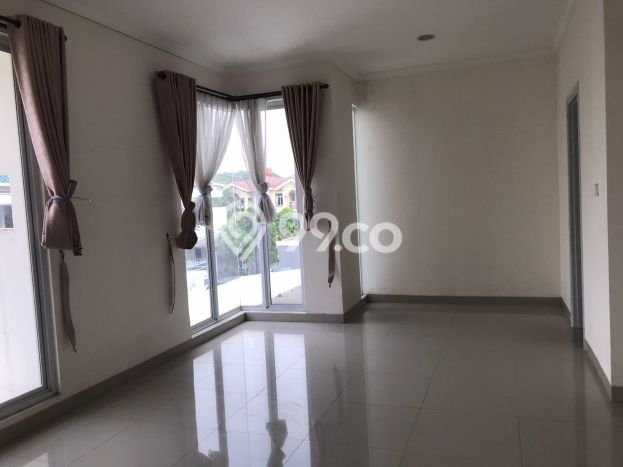 Rumah Terawat di Modernland, Tangerang, LT 180m² LB 202m² HARGA MENARIK! Rumah Terawat di Modernland, Tangerang, LT 180m² LB 202m² HARGA MENARIK!