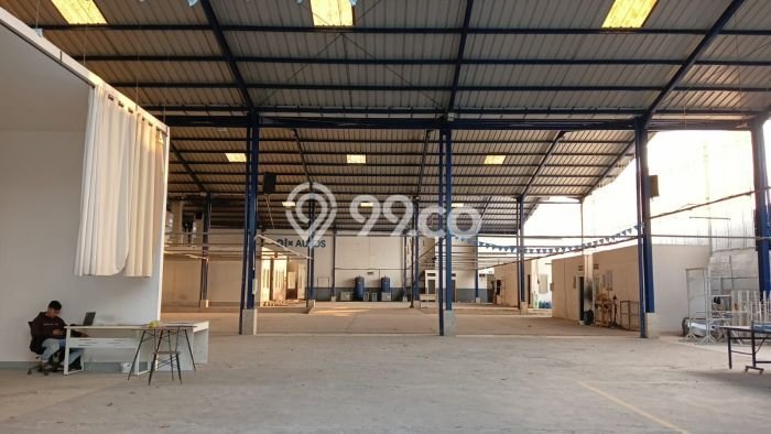 Disewakan Gudang di Pondok Aren, Luas 1296m², Lokasi Strategis, Siap Pakai Disewakan Gudang di Pondok Aren, Luas 1296m², Lokasi Strategis, Siap Pakai