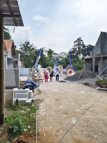 Rumah Nyaman area Gunung Pati, Semarang, Luas 120m² Bangunan 40m² Rumah Nyaman area Gunung Pati, Semarang, Luas 120m² Bangunan 40m²