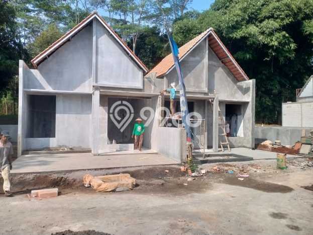Rumah Nyaman area Gunung Pati, Semarang, Luas 120m² Bangunan 40m² Rumah Nyaman area Gunung Pati, Semarang, Luas 120m² Bangunan 40m²