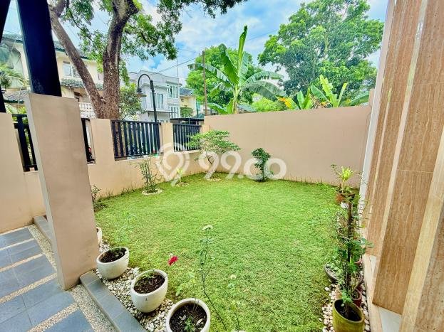 For Sale! Luxury House LT 858m2 Desain Modern di Sentul City For Sale! Luxury House LT 858m2 Desain Modern di Sentul City