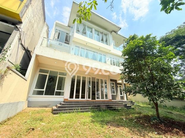 Rumah Luxury Modern Siap Huni di Sentul City Bogor Rumah Luxury Modern Siap Huni di Sentul City Bogor