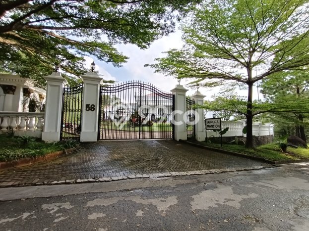 Dijual Rumah Mewah Elegan Dengan View Eksklusif di Sentul City, Bogor Dijual Rumah Mewah Elegan Dengan View Eksklusif di Sentul City, Bogor