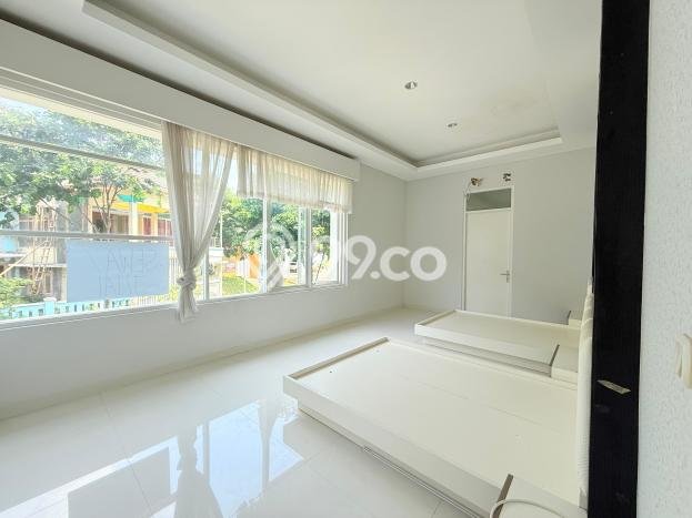 Rumah Luxury Modern Siap Huni di Sentul City Bogor Rumah Luxury Modern Siap Huni di Sentul City Bogor