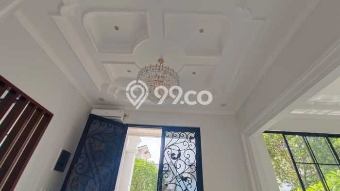 Rumah Mewah LB 250m2 Siap Huni Desain Elegan di Sentul City, Bogor Rumah Mewah LB 250m2 Siap Huni Desain Elegan di Sentul City, Bogor