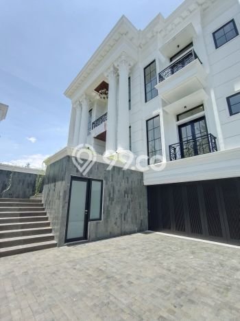 Rumah Terawat di Sentul City, Bogor, LT 420m2m², LB 550m2m² Rumah Terawat di Sentul City, Bogor, LT 420m2m², LB 550m2m²
