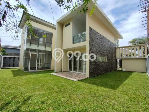 For Sale! Luxury House LT 396m2 Desain Elegan di Sentul City For Sale! Luxury House LT 396m2 Desain Elegan di Sentul City