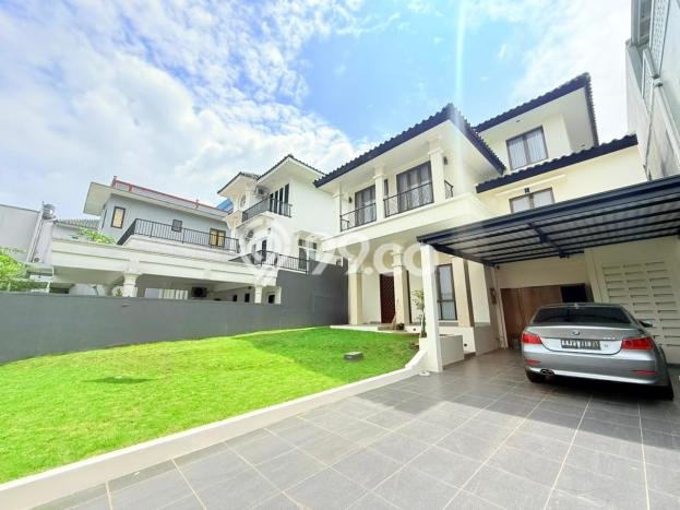 Rumah Mewah LB 250m2 Siap Pakai Desain Elegan di Sentul City, Bogor Rumah Mewah LB 250m2 Siap Pakai Desain Elegan di Sentul City, Bogor