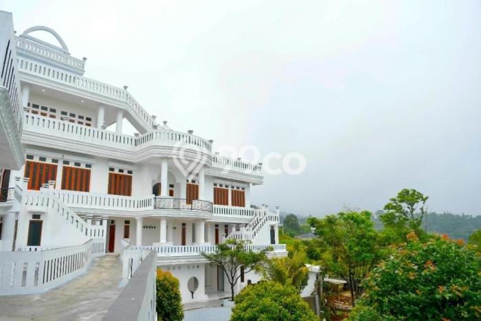 Vila Kawasan Cijeruk, Area 3950m2m², Akses ke fasilitas umum Vila Kawasan Cijeruk, Area 3950m2m², Akses ke fasilitas umum