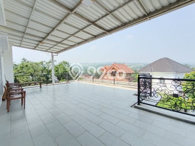 Jual Rumah Luas Elegan Dengan View Eksklusif di Sentul City, Bogor Jual Rumah Luas Elegan Dengan View Eksklusif di Sentul City, Bogor