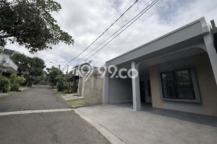 For Sale Hunian Rumah Terawat 3 Kamar di Sentul City, Bogor For Sale Hunian Rumah Terawat 3 Kamar di Sentul City, Bogor