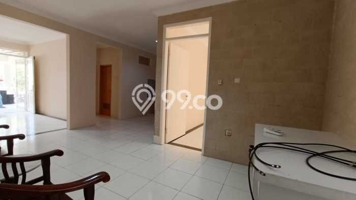 Rumah di , Dekat Pusat Kota, 2 KM, LT 90m2m² Bangunan 70m2m² Rumah di , Dekat Pusat Kota, 2 KM, LT 90m2m² Bangunan 70m2m²