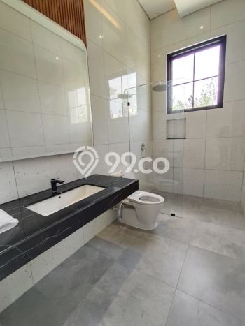Rumah Terawat di Sentul City, Bogor, LT 420m2m², LB 550m2m² Rumah Terawat di Sentul City, Bogor, LT 420m2m², LB 550m2m²