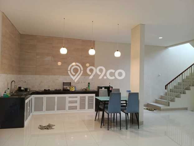 Jual Rumah Mewah Elegan Dengan View Cantik di Sentul, Bogor Jual Rumah Mewah Elegan Dengan View Cantik di Sentul, Bogor