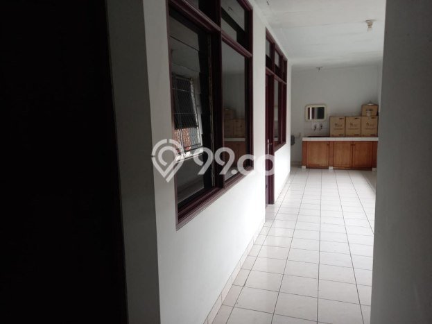 Hunian Mewah LB 300m2 Siap Pakai Desain Elegan di Bandung Kota, Bandung Hunian Mewah LB 300m2 Siap Pakai Desain Elegan di Bandung Kota, Bandung