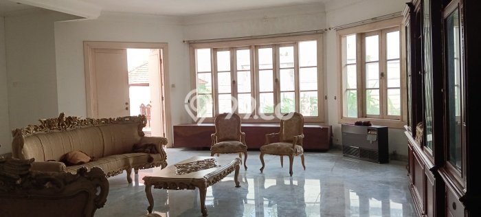 Ready to Use! Premium House LT 872m2 Desain Modern di Pondok Indah Ready to Use! Premium House LT 872m2 Desain Modern di Pondok Indah