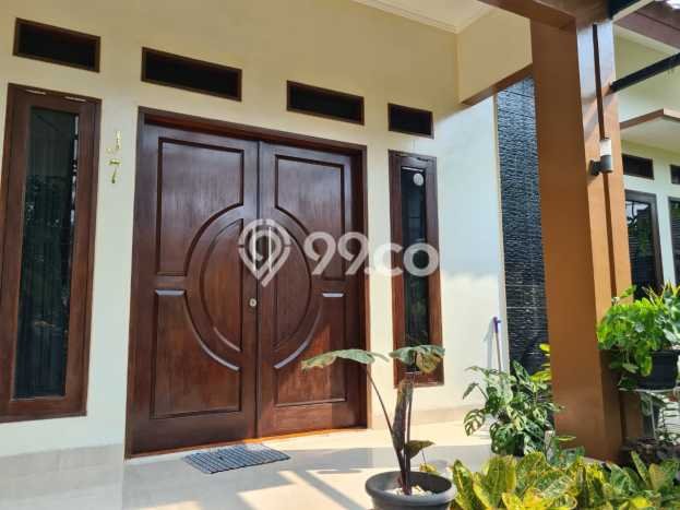 Rumah Elit LB 140m2 Siap Huni Desain Elegan di Bintaro, Tangerang Selatan Rumah Elit LB 140m2 Siap Huni Desain Elegan di Bintaro, Tangerang Selatan