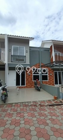 Rumah Modern Cantik 3 KT Bisa Langsung Pindah di Ciputat Rumah Modern Cantik 3 KT Bisa Langsung Pindah di Ciputat