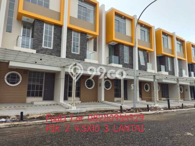 For Sale Hunian Rumah Terawat 3 Kamar di Pantai Indah Kapuk, Jakarta Utara For Sale Hunian Rumah Terawat 3 Kamar di Pantai Indah Kapuk, Jakarta Utara
