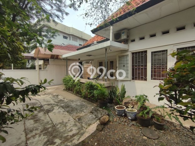 Rumah Mewah LB 300m2 Siap Pakai Desain Elegan di Cikini, Jakarta Pusat Rumah Mewah LB 300m2 Siap Pakai Desain Elegan di Cikini, Jakarta Pusat