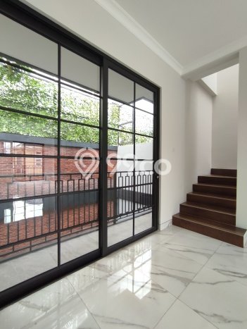 Hunian Mewah Dijual LT 110m2 di Cilandak, Jakarta Selatan Hunian Mewah Dijual LT 110m2 di Cilandak, Jakarta Selatan