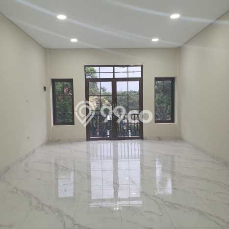 Ruko Dijual di Jakarta Selatan LT 148m2 & LB 225m2 Lokasi Terbaik! Ruko Dijual di Jakarta Selatan LT 148m2 & LB 225m2 Lokasi Terbaik!