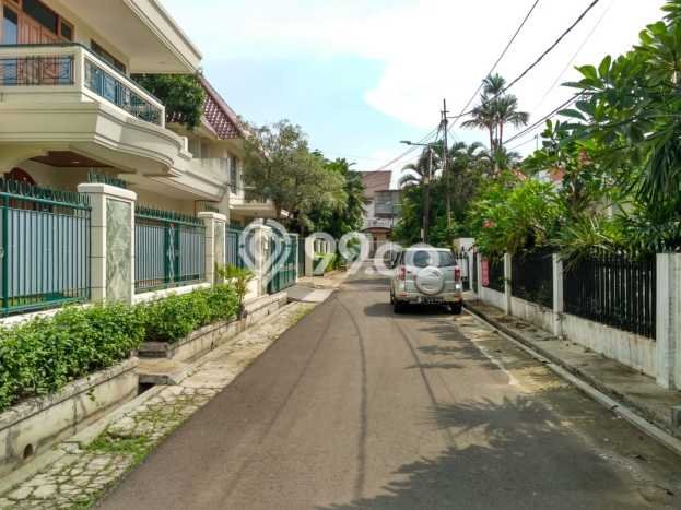 Rumah Mewah LB 400m2 Siap Pakai Desain Elegan di Cipete, Jakarta Selatan Rumah Mewah LB 400m2 Siap Pakai Desain Elegan di Cipete, Jakarta Selatan