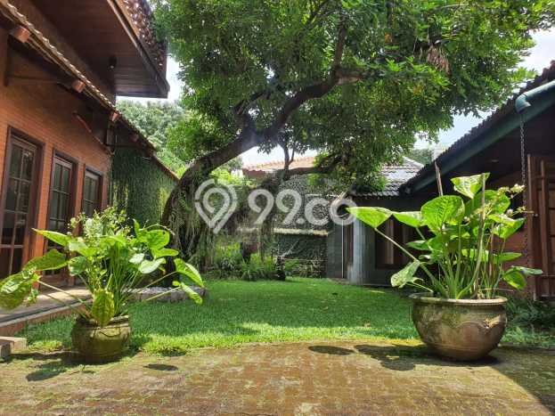Hunian Mewah LB 580m2 Siap Huni Desain Elegan di Cipete, Jakarta Selatan Hunian Mewah LB 580m2 Siap Huni Desain Elegan di Cipete, Jakarta Selatan
