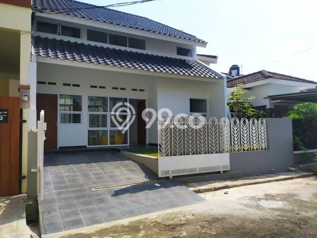 Jual Rumah Mewah Elegan Dengan View Eksklusif di Bintaro, Tangerang Selatan Jual Rumah Mewah Elegan Dengan View Eksklusif di Bintaro, Tangerang Selatan