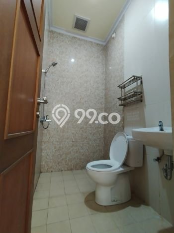 Rumah Strategis Minimalis Lb 100m2 di Cinere, Depok Rumah Strategis Minimalis Lb 100m2 di Cinere, Depok