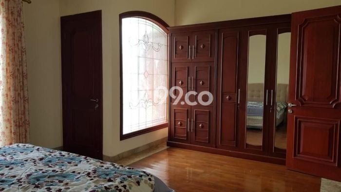 Sewa Rumah Harga Terjangkau di Pondok Indah Jakarta Selatan dengan 4 KT Sewa Rumah Harga Terjangkau di Pondok Indah Jakarta Selatan dengan 4 KT