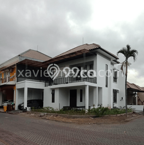 Rumah Mewah LB 180m2 Siap Huni Desain Elegan di Ketintang, Surabaya Rumah Mewah LB 180m2 Siap Huni Desain Elegan di Ketintang, Surabaya