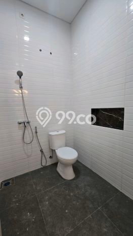 For Sale Rumah 3 Kamar Lokasi Strategis Bagus dan Strategis di Waru For Sale Rumah 3 Kamar Lokasi Strategis Bagus dan Strategis di Waru