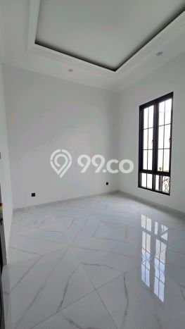 Jual Rumah Luas Megah Dengan View Cantik di Pakuwon City, Surabaya Jual Rumah Luas Megah Dengan View Cantik di Pakuwon City, Surabaya