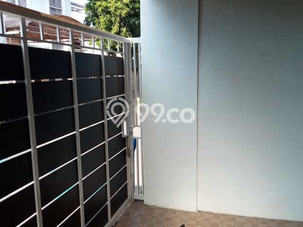HOT PROPERTY! Rumah Premium area Sidoarjo, LT 160m² LB 260m² HOT PROPERTY! Rumah Premium area Sidoarjo, LT 160m² LB 260m²