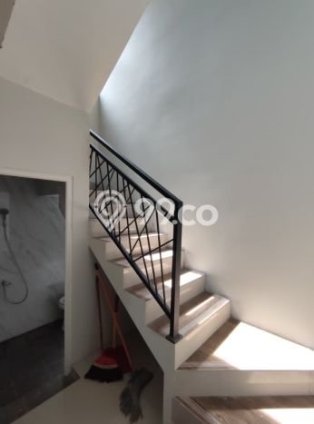Rumah Strategis Minimalis Lb 85m2 di Ciracas, Jakarta Timur Rumah Strategis Minimalis Lb 85m2 di Ciracas, Jakarta Timur